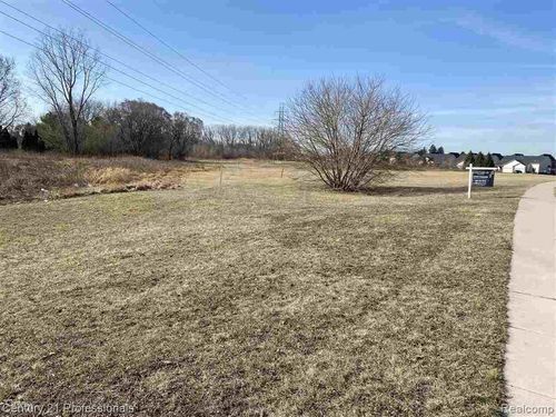 14700 19 Mile Rd, Sterling Heights, MI, 48313 | Card Image