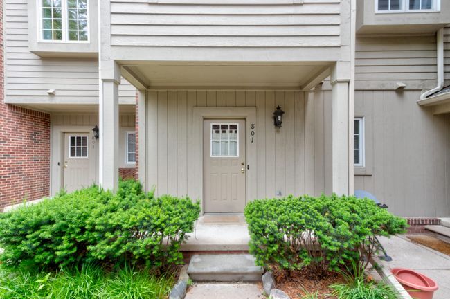 801 Sherman Dr, Condo with 2 bedrooms, 3 bathrooms and null parking in Royal Oak MI | Image 41
