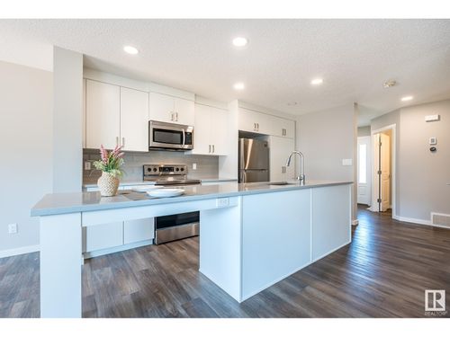 2832 Koshal Cres Sw, Edmonton, AB, T6W3J7 | Card Image