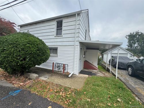 a-11 Lee Ct, Great Neck, NY, 11024-1426 | Card Image