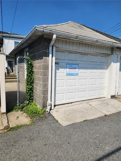 garage-only-1841 Lincoln Avenue, Northampton Boro, PA, 18067 | Card Image