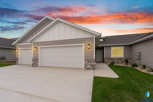 7240 E Waters Edge Pl, Sioux Falls, SD, 57110-6362 | Card Image