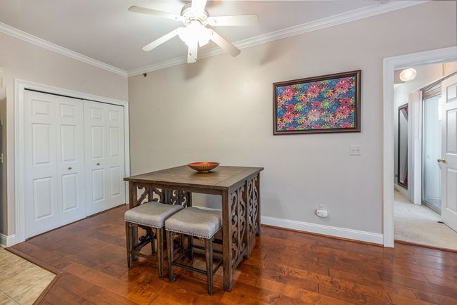Large Dining area, Secure Building | Image 10