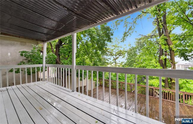 79 State Rt 5, Home with 2 bedrooms, 1 bathrooms and null parking in Edgewater NJ | Image 10
