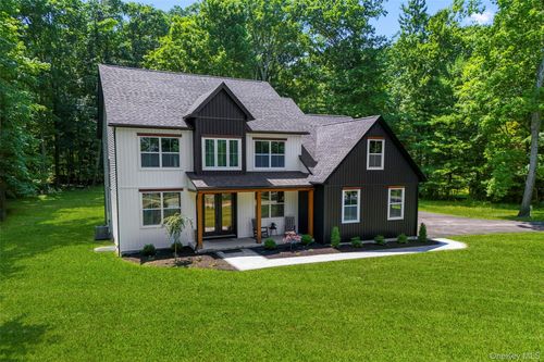 45 Maple Hill Dr, Millbrook, NY, 12545-6143 | Card Image