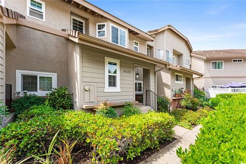 26282 Hanover Ln, Laguna Hills, CA, 92653-8212 | Card Image