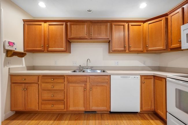 30 - 30 Horne Way, Condo with 3 bedrooms, 2 bathrooms and 2 parking in Millbury MA | Image 10
