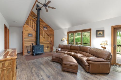 132 Burgundy Cir, Silverthorne, CO, 80498-5348 | Card Image