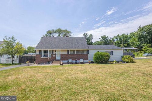 702 Burbridge Rd, HATBORO, PA, 19040-4524 | Card Image