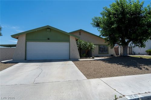 6747 Grandola Dr, Las Vegas, NV, 89103-2045 | Card Image