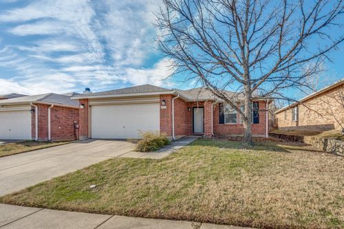 6312 Thoroughbred Trl, Denton, TX, 76210-0442 | Card Image