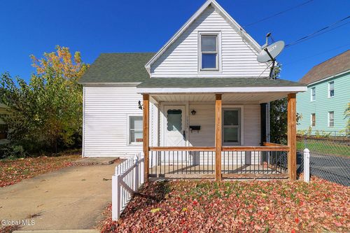 1337 8th Ave, Schenectady, NY, 12303-1707 | Card Image