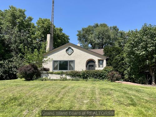 720 W Stolley Park Rd, Grand Island, NE, 68801 | Card Image