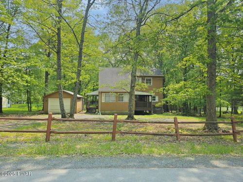 102 Brownstone Dr, Milford, PA, 18337-4253 | Card Image
