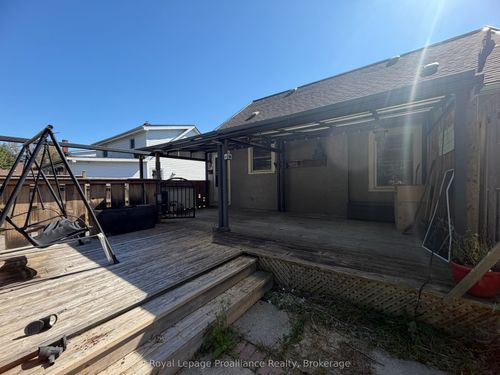 22 Parker St, Belleville, ON, K8P1C8 | Card Image