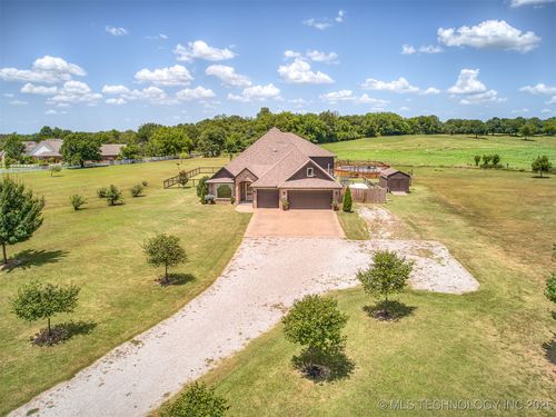 9354 S 282nd East Ave, Broken Arrow, OK, 74014-5760 | Card Image