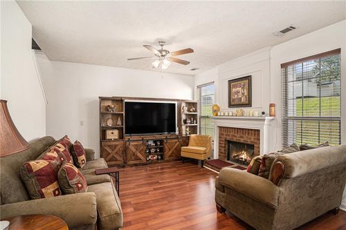 10897 Paladin Dr, Hampton, GA, 30228-3338 | Card Image