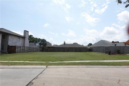 5212 Purdue Dr, Metairie, LA, 70003-1043 | Card Image