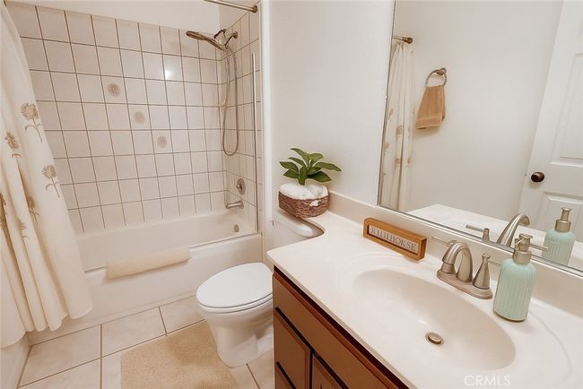 Bathroom Virtually Staged | Image 29