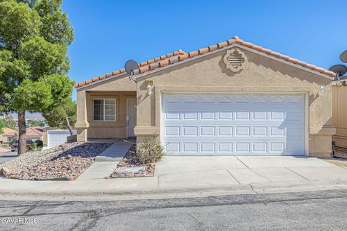 2400 Sunset Ridge Dr, Rosamond, CA, 93560-6371 | Card Image