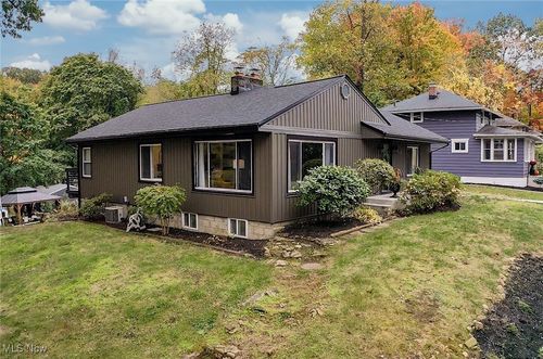 268 E Willowview Dr, Coventry Township, OH, 44319-2947 | Card Image