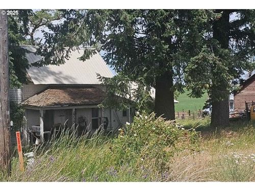 735 N Main St, Latah, WA, 99018-9538 | Card Image