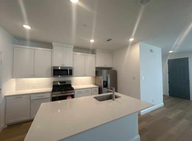 8980 Samara St, Townhouse with 3 bedrooms, 3 bathrooms and null parking in Frisco TX | Image 9