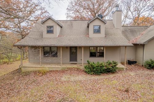 11000 Pear Tree Rd, Dewitt, IL, 61735-9437 | Card Image