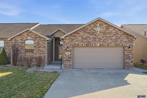9128 Baybrook Circle, Lincoln, NE, 68516 | Card Image
