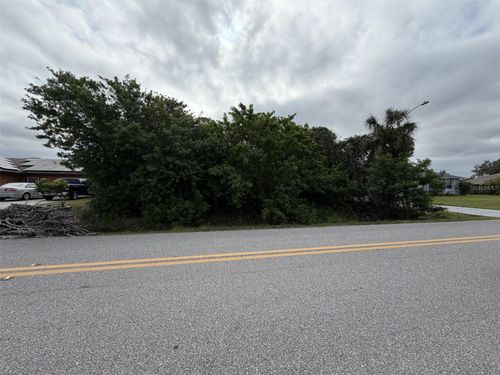 1352 Abalom St, PORT CHARLOTTE, FL, 33980-1903 | Card Image