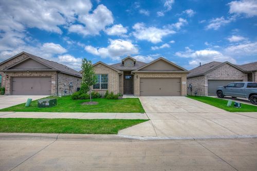 8504 Wildwest Dr, Fort Worth, TX, 76131-2579 | Card Image