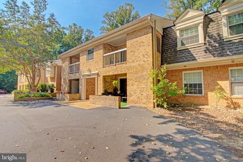301-5916 Cove Landing Rd, BURKE, VA, 22015-4729 | Card Image
