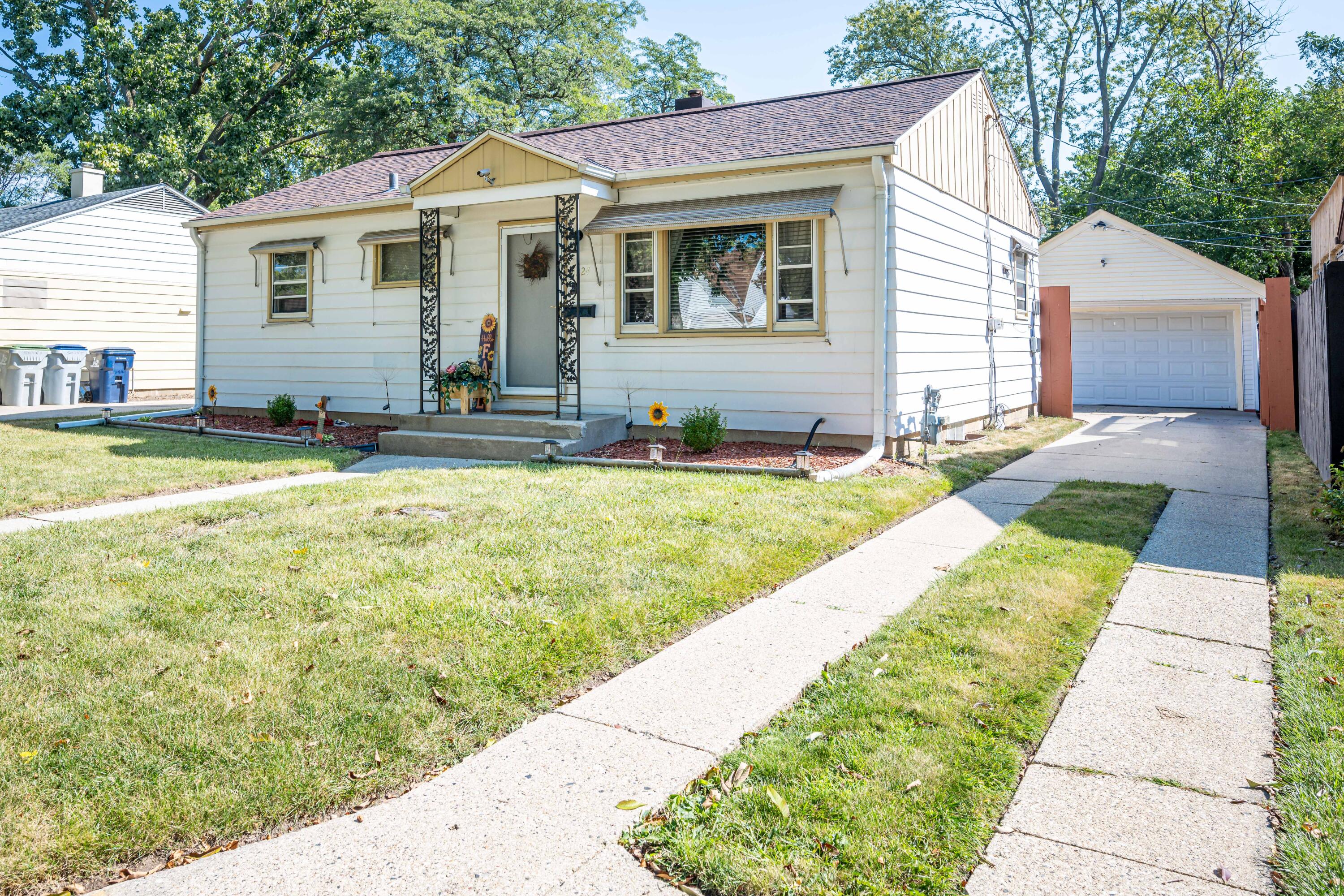 56th St, Milwaukee, WI 53218