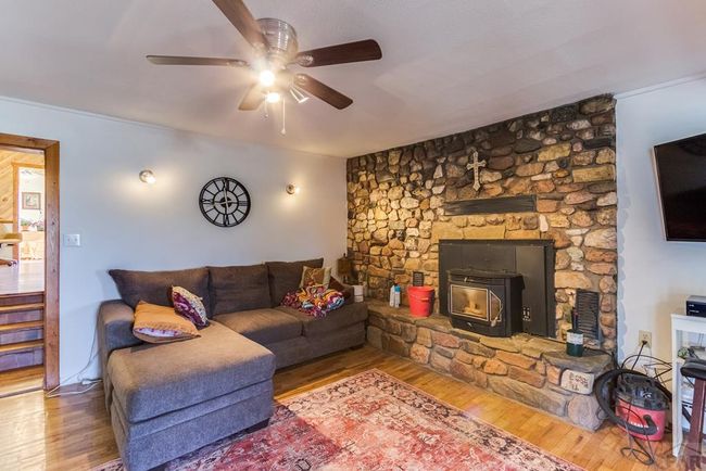 Living room fireplace | Image 14