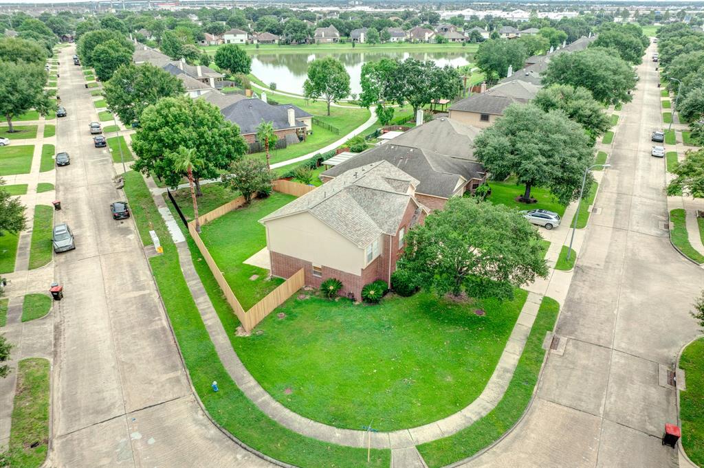 Waterlake Dr, Richmond, TX 77406