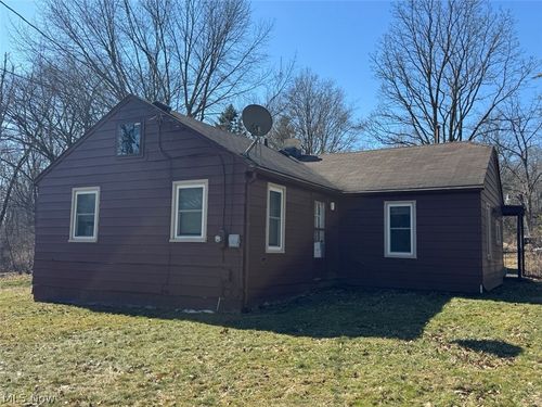 2160 Ingersoll Dr, Akron, OH, 44320-3837 | Card Image