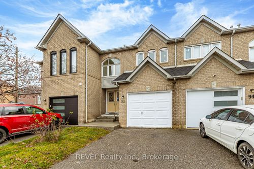 11-92 Goldenlight Cir, Brampton, ON, L6X4N6 | Card Image