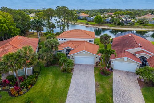 7859 Berkshire Pines Dr, NAPLES, FL, 34104-7442 | Card Image