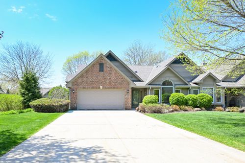 215 Kirkham Ct, Brookfield, WI, 53045-6139 | Card Image