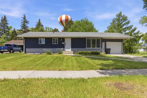 2934 10th Street N, Fargo, ND, 58102 | Card Image