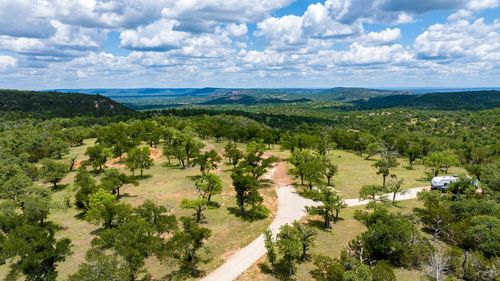 520 Isaacs Mountain Rd, Willow City, TX, 78675-2128 | Card Image