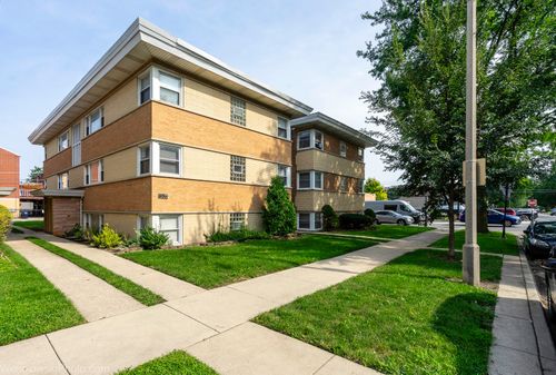 1w-1194 S Kenilworth Ave, Oak Park, IL, 60304-1939 | Card Image
