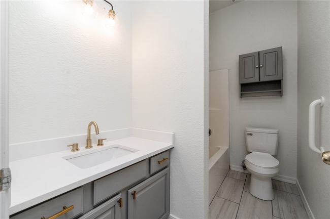 501 2 Nd Ave Sw, House other with 3 bedrooms, 3 bathrooms and null parking in Gravette AR | Image 6