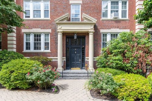 b1-63 Babcock St, Brookline, MA, 02446 | Card Image