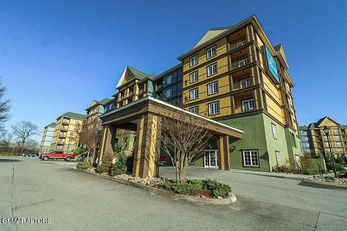 225 Collier Drive, Unit 2410, Sevierville, TN, 37862 | Card Image