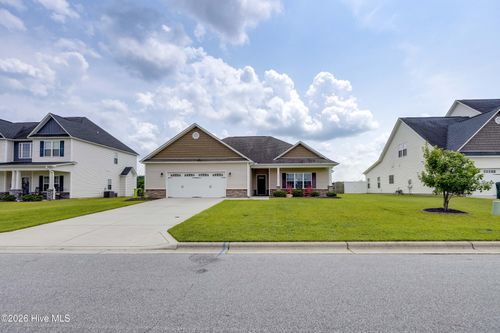 573 Villa Grande Dr, Winterville, NC, 28590-8073 | Card Image