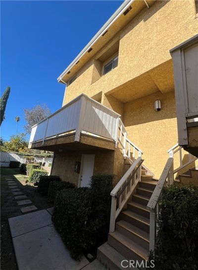 9 - N Roosevelt Avenue, Townhouse with 2 bedrooms, 1 bathrooms and 2 parking in Pasadena CA | Image 2