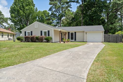 103 Woodside Ct, Jacksonville, NC, 28546-7732 | Card Image