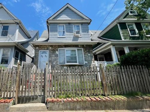 8667 108th St, Richmond Hill, NY, 11418-1607 | Card Image