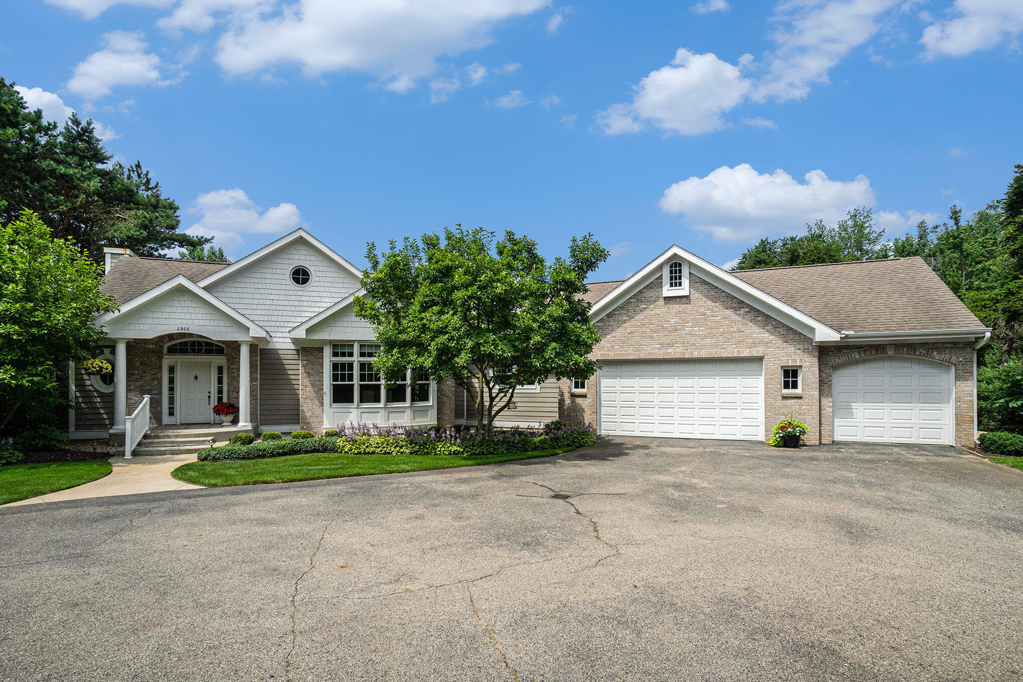 Pine Cove Ln, West Olive, MI 49460
